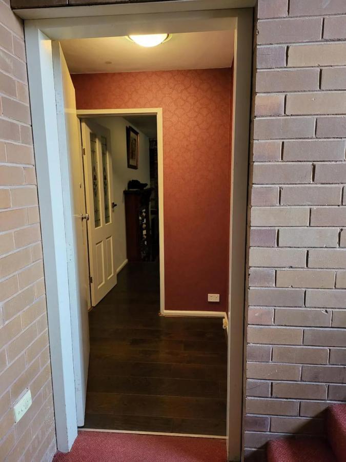 Homely 1 Bedroom Retreat In South Yarra With Balcony เมลเบิร์น ภายนอก รูปภาพ